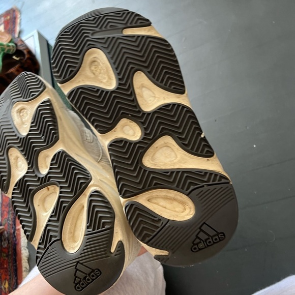 Adidas Yeezy Boost 700 Low Analog EG7596 Sneakers Shoes Grey White Suede, 38.5 - Picture 6 of 7